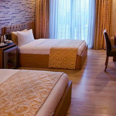 Imperial Park Hotel 이즈밋 외부 사진