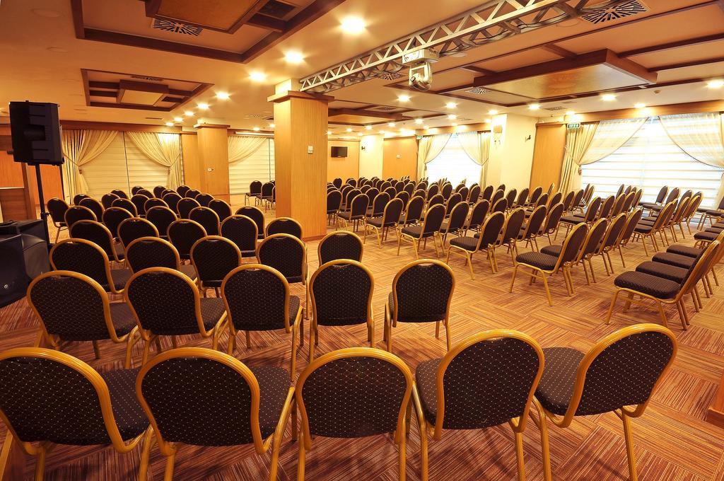 Imperial Park Hotel 이즈밋 외부 사진