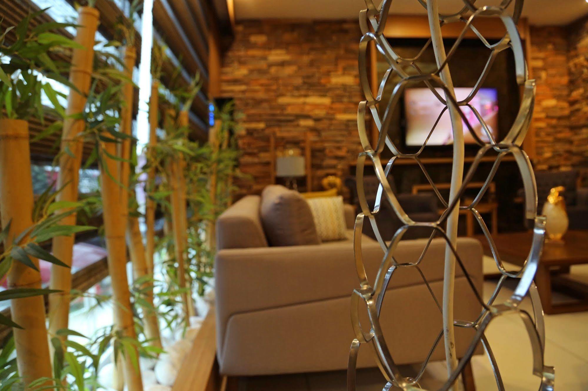 Imperial Park Hotel 이즈밋 외부 사진