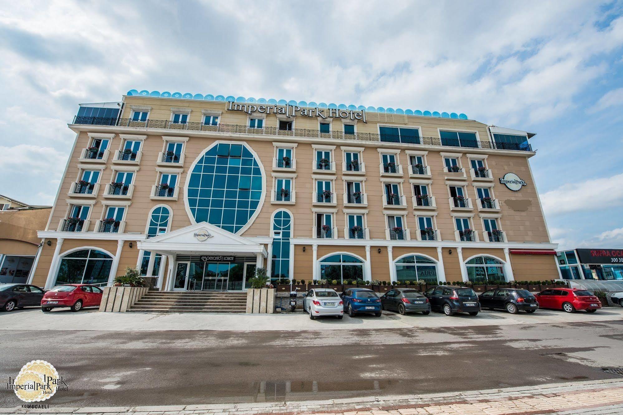 Imperial Park Hotel 이즈밋 외부 사진